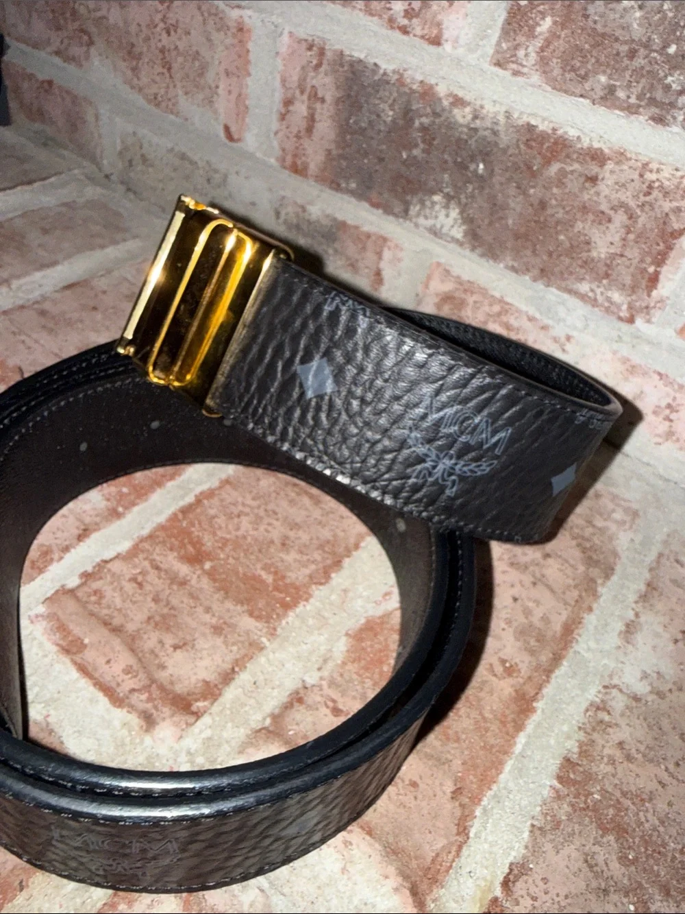 Mens MCM Black Leather Belt with Gold M Buckle size 50/125